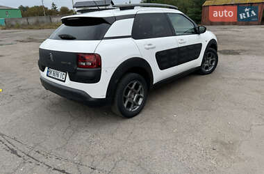 Внедорожник / Кроссовер Citroen C4 Cactus 2016 в Сарнах