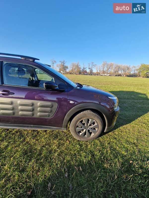 Внедорожник / Кроссовер Citroen C4 Cactus 2014 в Черновцах