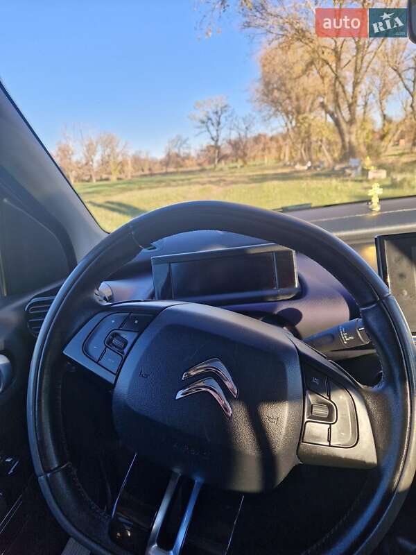 Внедорожник / Кроссовер Citroen C4 Cactus 2014 в Черновцах