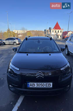 Внедорожник / Кроссовер Citroen C4 Cactus 2015 в 