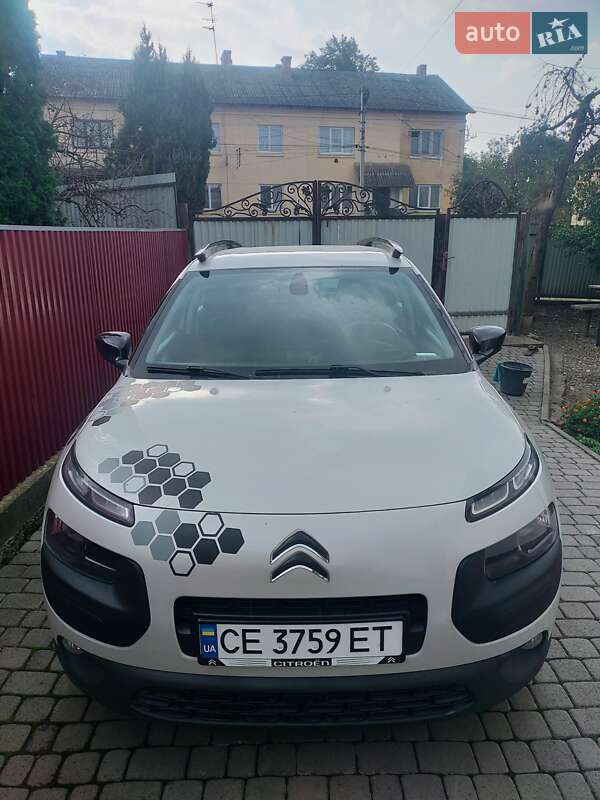 Внедорожник / Кроссовер Citroen C4 Cactus 2015 в Кицмани