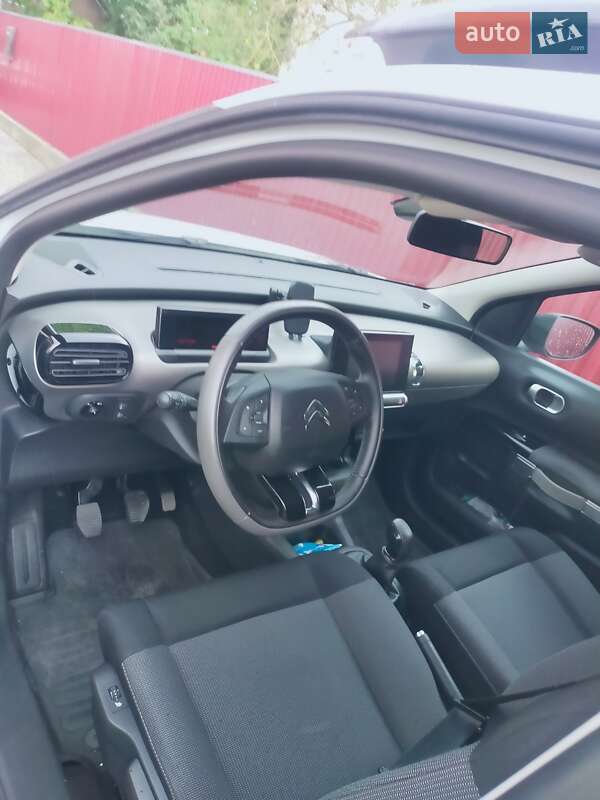 Внедорожник / Кроссовер Citroen C4 Cactus 2015 в Кицмани