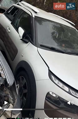 Внедорожник / Кроссовер Citroen C4 Cactus 2016 в 