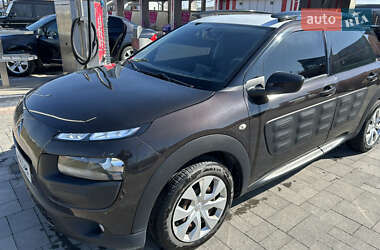 Внедорожник / Кроссовер Citroen C4 Cactus 2015 в 