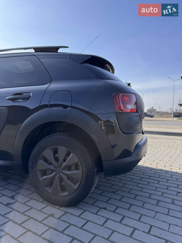 Внедорожник / Кроссовер Citroen C4 Cactus 2015 в Радехове