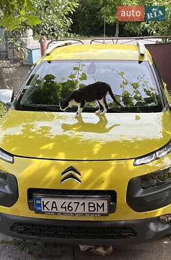 Внедорожник / Кроссовер Citroen C4 Cactus 2016 в 