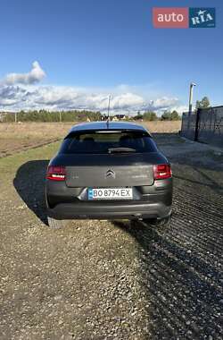 Внедорожник / Кроссовер Citroen C4 Cactus 2016 в 