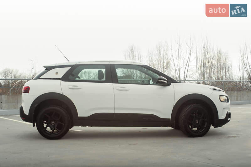 Внедорожник / Кроссовер Citroen C4 Cactus 2018 в Обухове