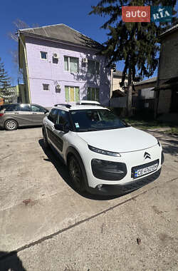 Внедорожник / Кроссовер Citroen C4 Cactus 2016 в 