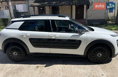 Внедорожник / Кроссовер Citroen C4 Cactus 2016 в 