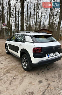 Внедорожник / Кроссовер Citroen C4 Cactus 2016 в 
