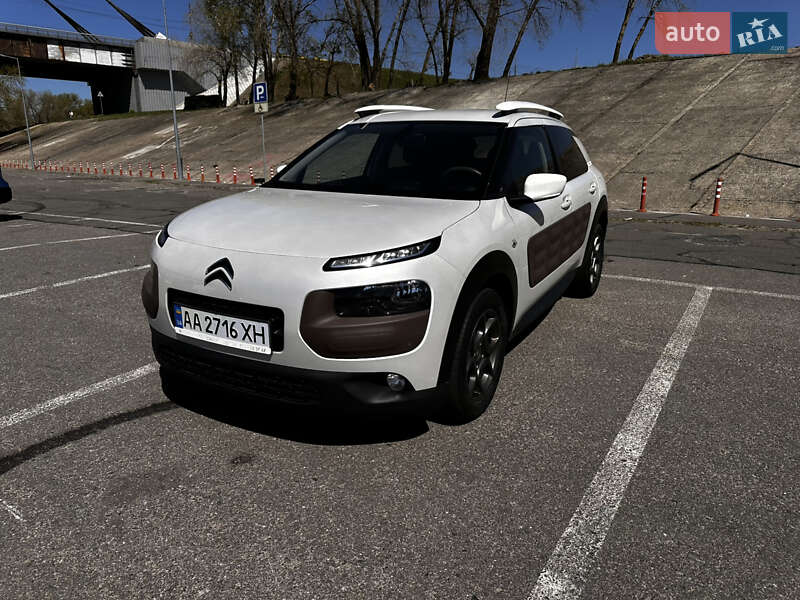 Внедорожник / Кроссовер Citroen C4 Cactus 2015 в Киеве