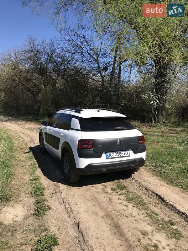 Внедорожник / Кроссовер Citroen C4 Cactus 2015 в Харькове