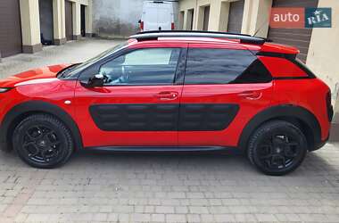 Позашляховик / Кросовер Citroen C4 Cactus 2017 в 