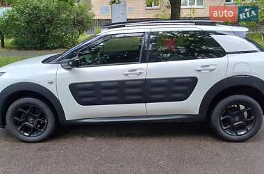 Позашляховик / Кросовер Citroen C4 Cactus 2018 в 