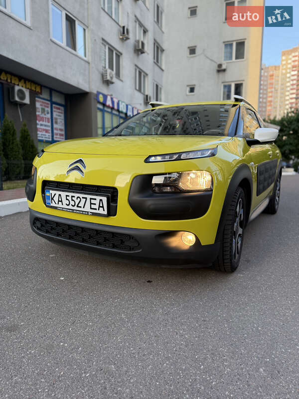 Позашляховик / Кросовер Citroen C4 Cactus 2016 в 