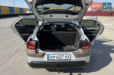 Внедорожник / Кроссовер Citroen C4 Cactus 2014 в 