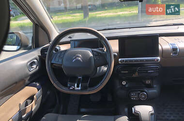 Внедорожник / Кроссовер Citroen C4 Cactus 2016 в 