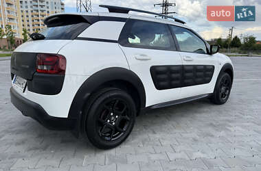 Позашляховик / Кросовер Citroen C4 Cactus 2018 в 