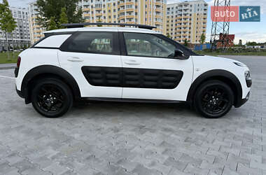 Позашляховик / Кросовер Citroen C4 Cactus 2018 в 