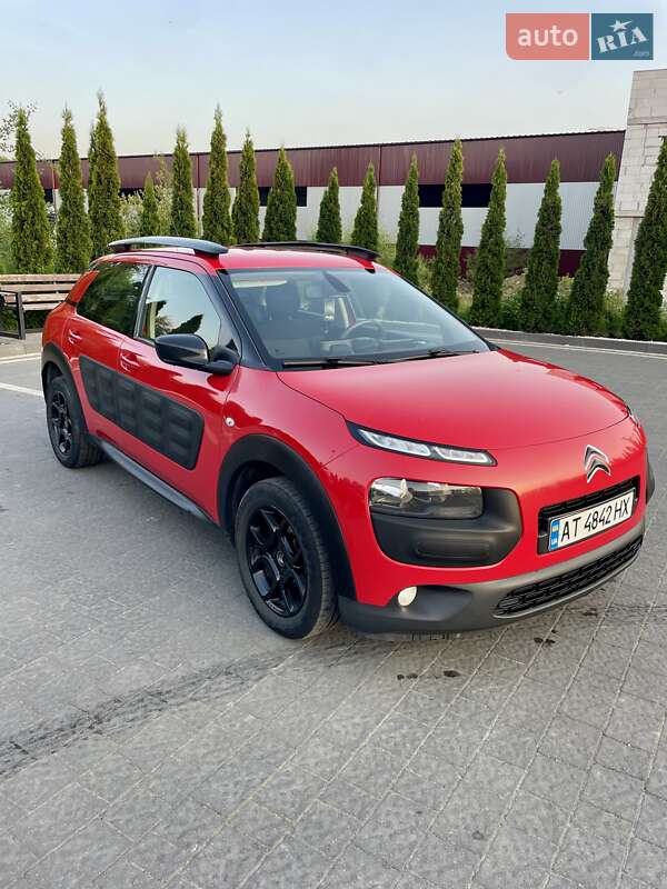 Внедорожник / Кроссовер Citroen C4 Cactus 2015 в Надворной