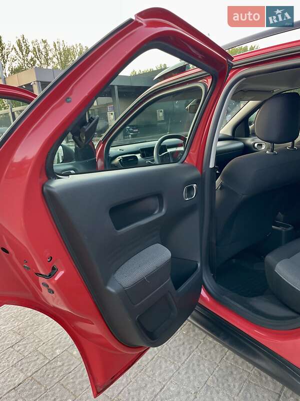 Внедорожник / Кроссовер Citroen C4 Cactus 2015 в Надворной