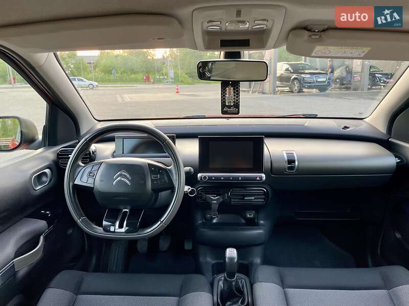 Внедорожник / Кроссовер Citroen C4 Cactus 2015 в Надворной