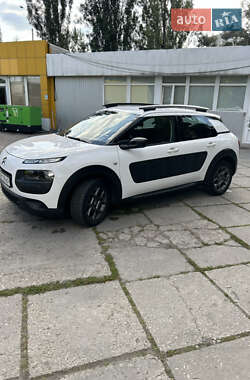 Внедорожник / Кроссовер Citroen C4 Cactus 2016 в 