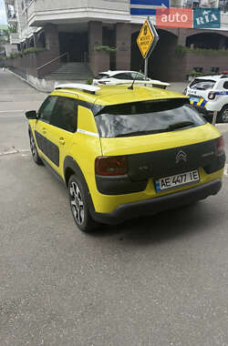 Внедорожник / Кроссовер Citroen C4 Cactus 2016 в 