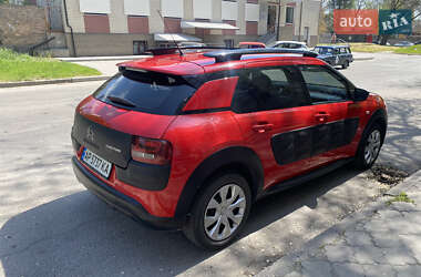 Внедорожник / Кроссовер Citroen C4 Cactus 2014 в 