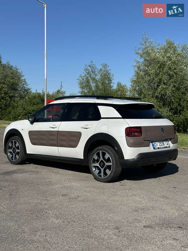 Внедорожник / Кроссовер Citroen C4 Cactus 2015 в Жовкве