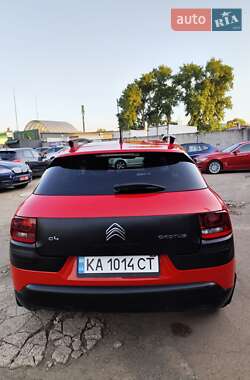 Внедорожник / Кроссовер Citroen C4 Cactus 2015 в 