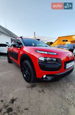 Внедорожник / Кроссовер Citroen C4 Cactus 2015 в 