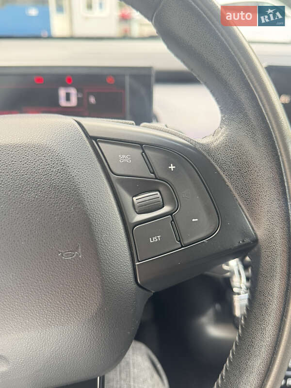 Внедорожник / Кроссовер Citroen C4 Cactus 2015 в Хмельницком
