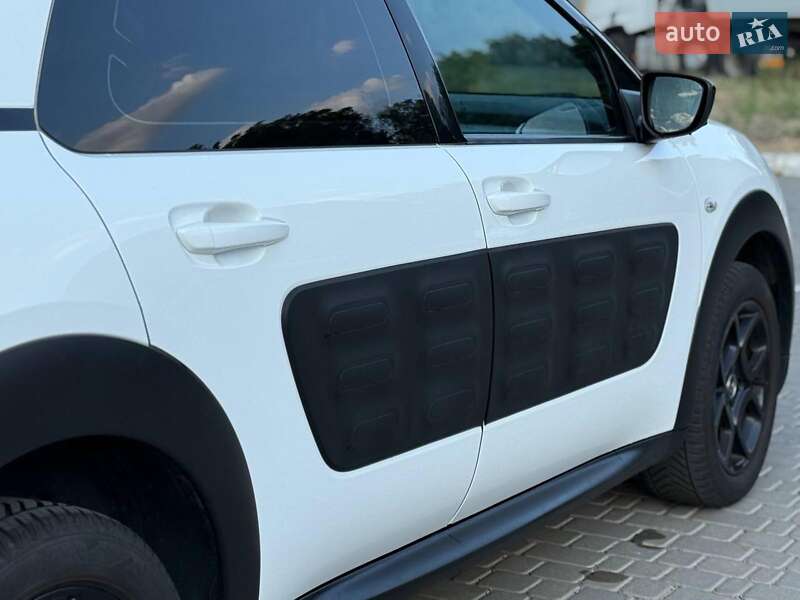 Внедорожник / Кроссовер Citroen C4 Cactus 2015 в Одессе