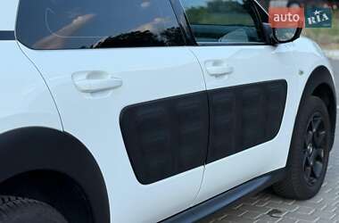 Внедорожник / Кроссовер Citroen C4 Cactus 2015 в 