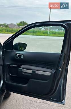 Внедорожник / Кроссовер Citroen C4 Cactus 2016 в 
