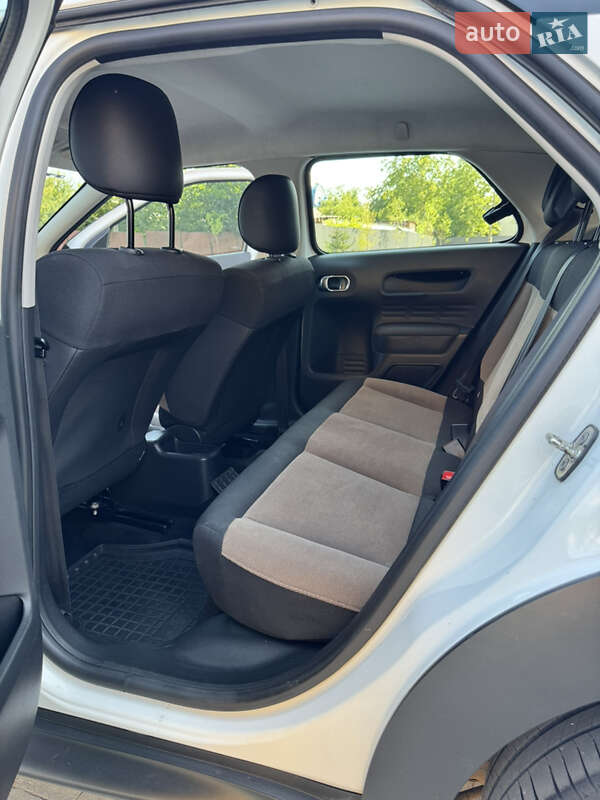 Внедорожник / Кроссовер Citroen C4 Cactus 2015 в Ивано-Франковске