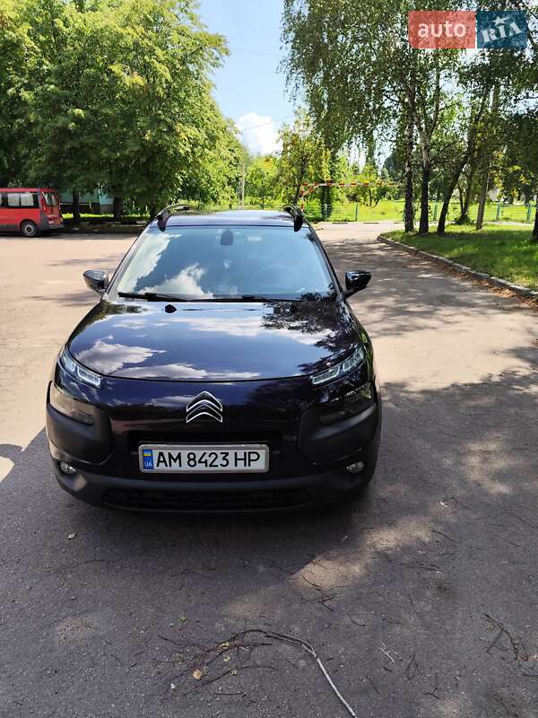 Позашляховик / Кросовер Citroen C4 Cactus 2015 в Житомирі