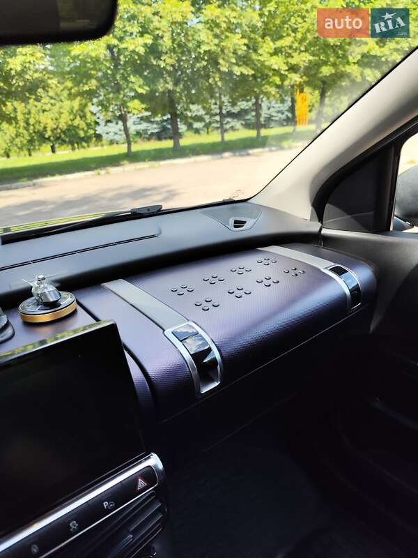 Позашляховик / Кросовер Citroen C4 Cactus 2015 в Житомирі