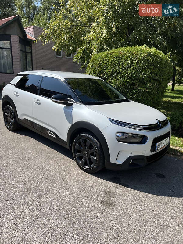Внедорожник / Кроссовер Citroen C4 Cactus 2018 в 