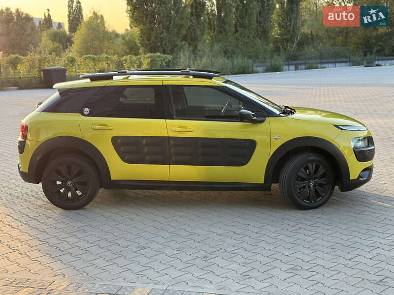 Внедорожник / Кроссовер Citroen C4 Cactus 2014 в Ровно