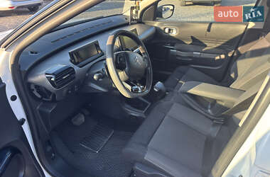 Внедорожник / Кроссовер Citroen C4 Cactus 2015 в 