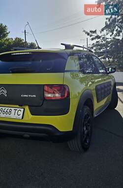 Внедорожник / Кроссовер Citroen C4 Cactus 2017 в 