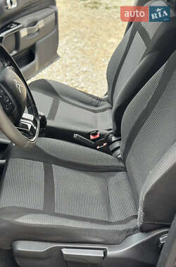 Внедорожник / Кроссовер Citroen C4 Cactus 2015 в 
