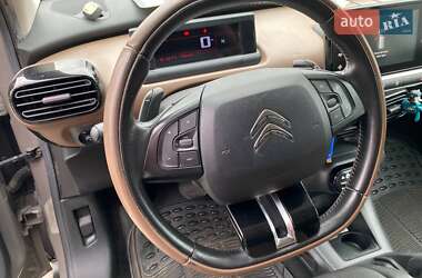 Внедорожник / Кроссовер Citroen C4 Cactus 2015 в 