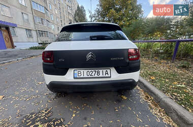 Внедорожник / Кроссовер Citroen C4 Cactus 2014 в 