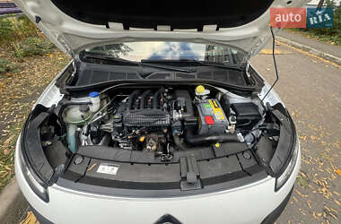 Внедорожник / Кроссовер Citroen C4 Cactus 2014 в 
