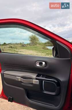 Позашляховик / Кросовер Citroen C4 Cactus 2014 в  фото 13 Позашляховик / Кросовер Citroen C4 Cactus 2014 в