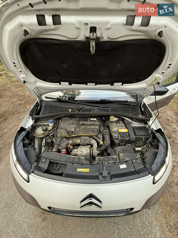 Позашляховик / Кросовер Citroen C4 Cactus 2014 в Києві фото 21 Позашляховик / Кросовер Citroen C4 Cactus 2014 в Києві